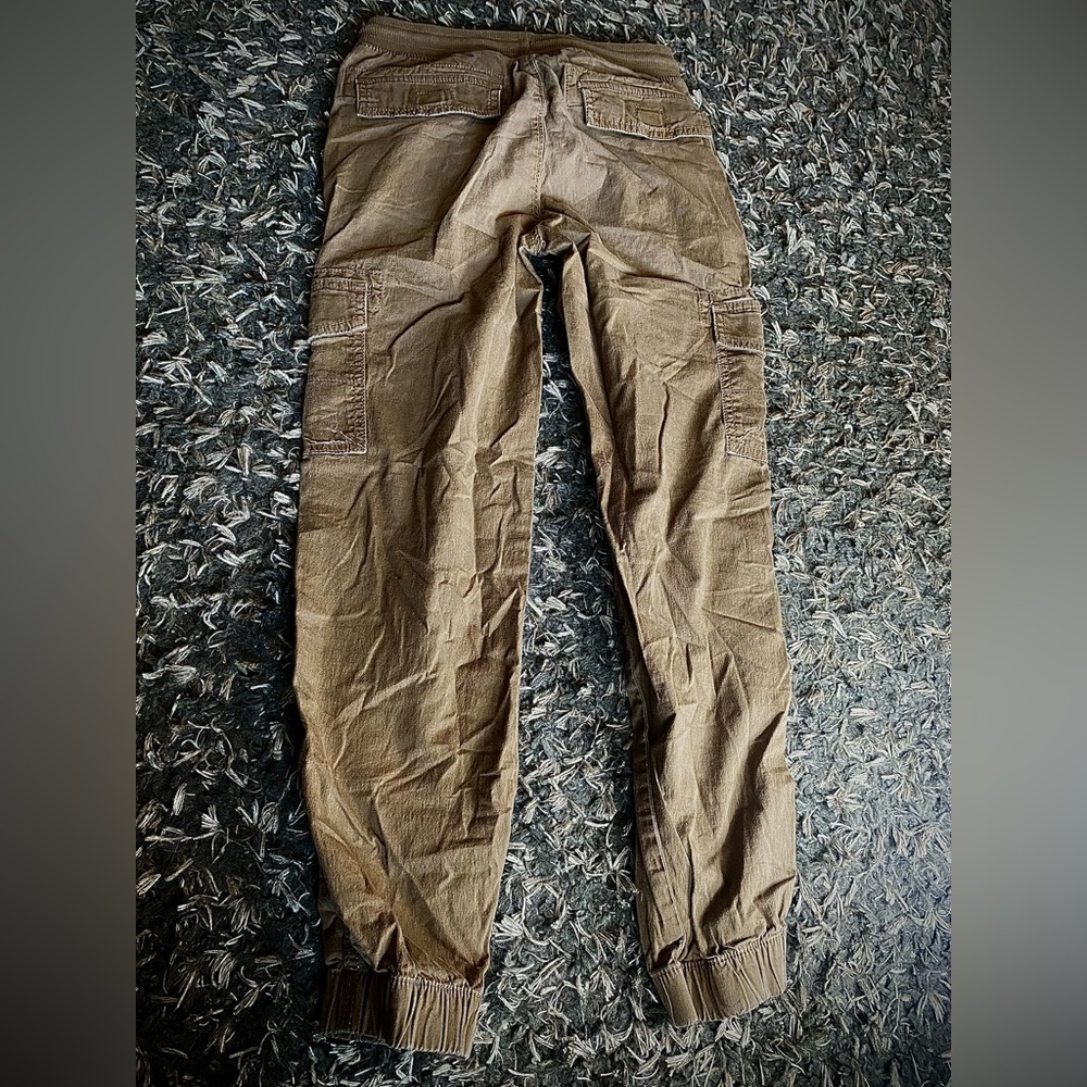 Sonoma Brown colored, cargo pants with laced waist.